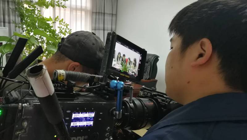 剧本杀式体验：龙子湖区广告片拍摄公司构建沉浸式消费决策路径